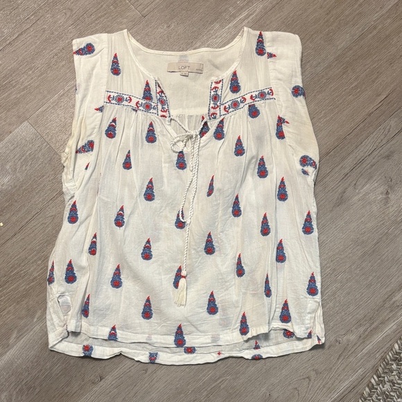 LOFT Sleeveless Blouse with Cream and Blue-Red Pattern - Picture 1 of 3